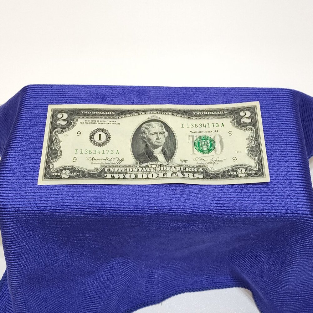 1976 Bicentennial Two Dollar Bill Commemorative Currency Crisp Condition RARE